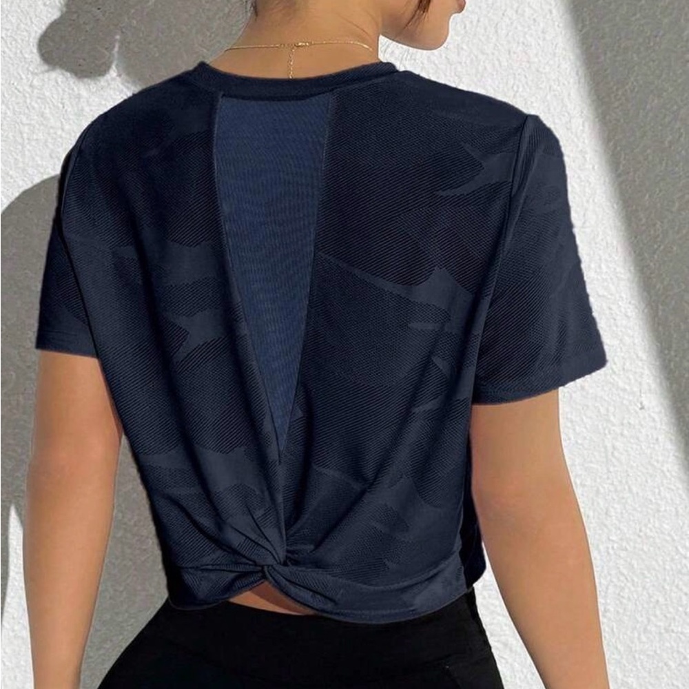 SHEIN Black Twist-Back Short Sleeve Active Tee